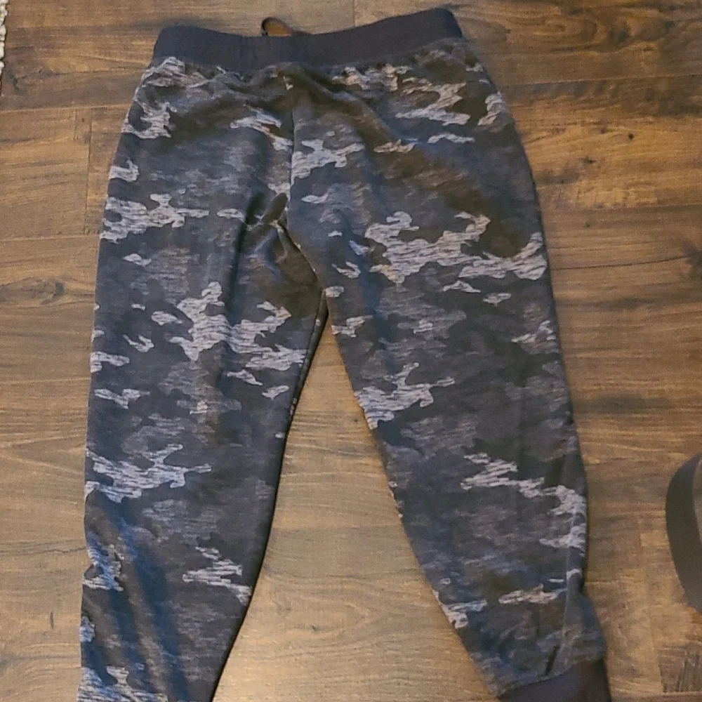 Gray Camo Sweatpants - Picture 4 of 4